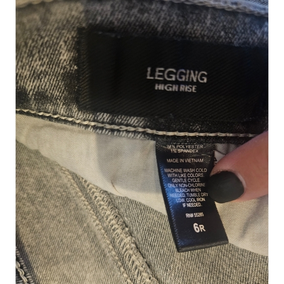 Express High Rise Jeans - Picture 4 of 5